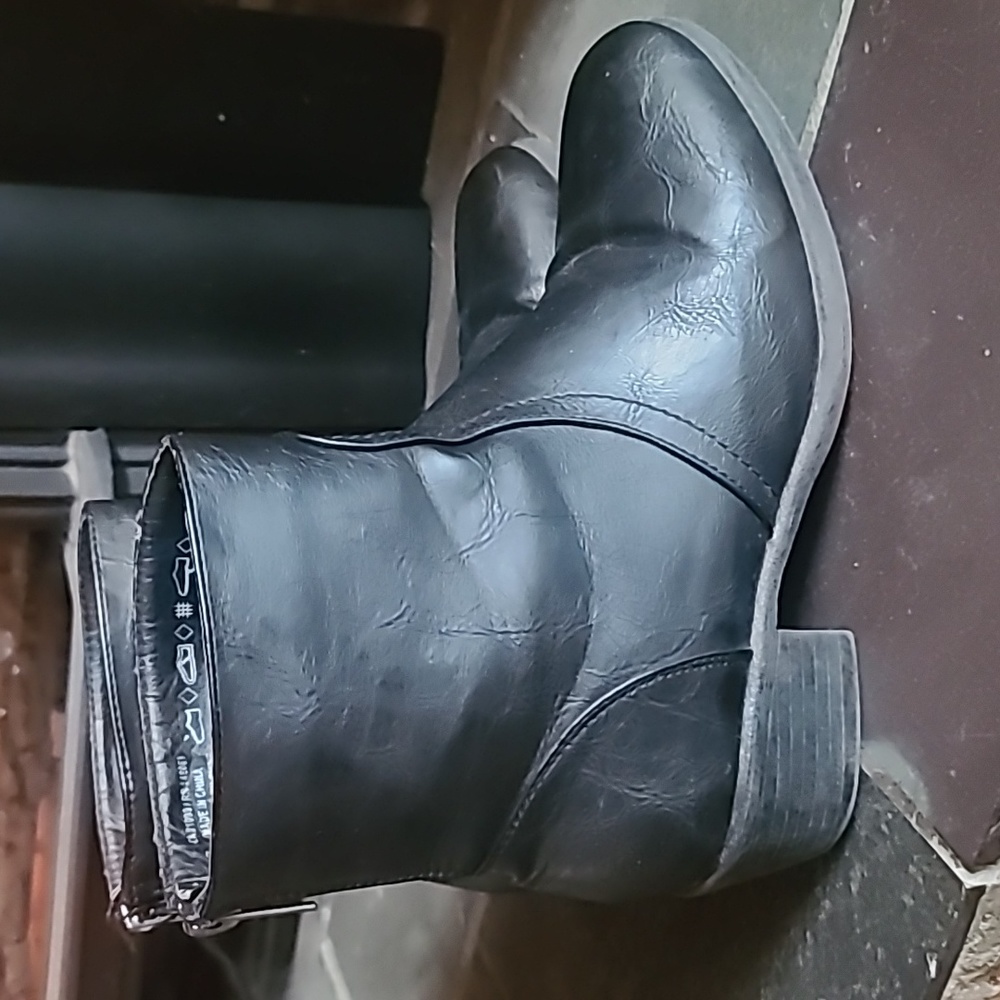 size 7 Chelsea Boot - Picture 4 of 7